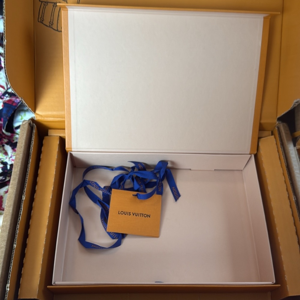 Louis Vuitton Boxes multi! - Picture 3 of 5